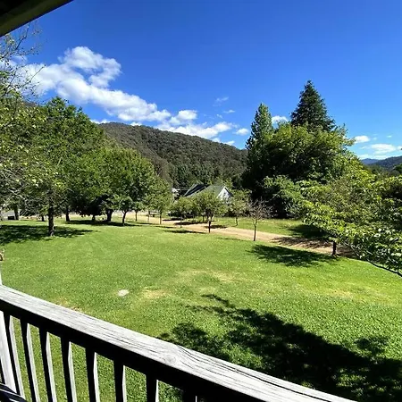 Crabapple Cottage Harrietville Exterior photo