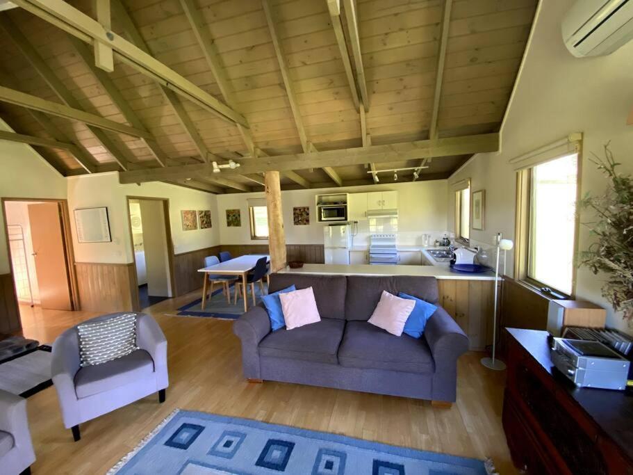 Crabapple Villa *